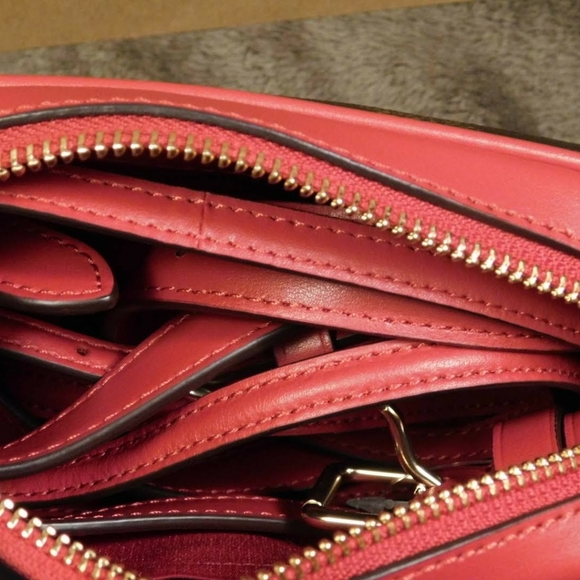 CONVERTIBLE BELT BAG IN SIGNATURE CANVAS - Picture 2 of 3